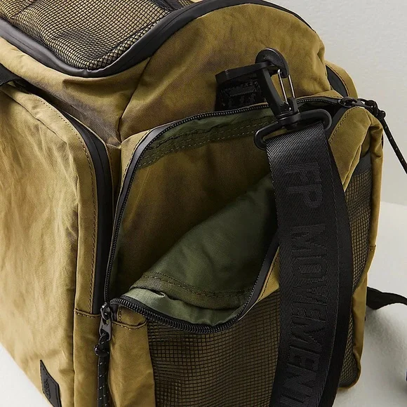 NEW Free People FP Movement Rover Recycled Nylon Weekender Bag In Olive - Picture 3 of 14